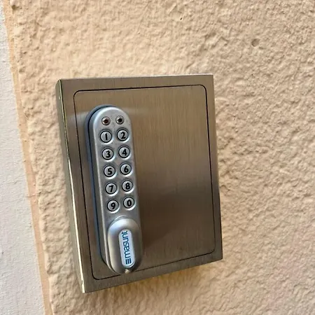 Sehr Schoene Wohnung,Komplett Neu Eingerichtet Limabach - Oberfrohna Exterior foto