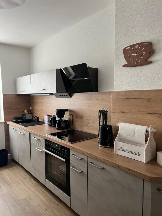 Sehr Schoene Wohnung,komplett Neu Eingerichtet *