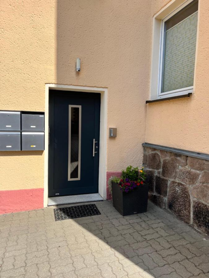 Sehr Schoene Wohnung,komplett Neu Eingerichtet *